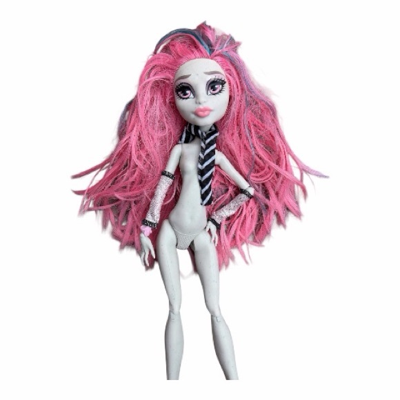 Monster High doll Rochelle Goyle Ghouls Night Out edition - Picture 2 of 4